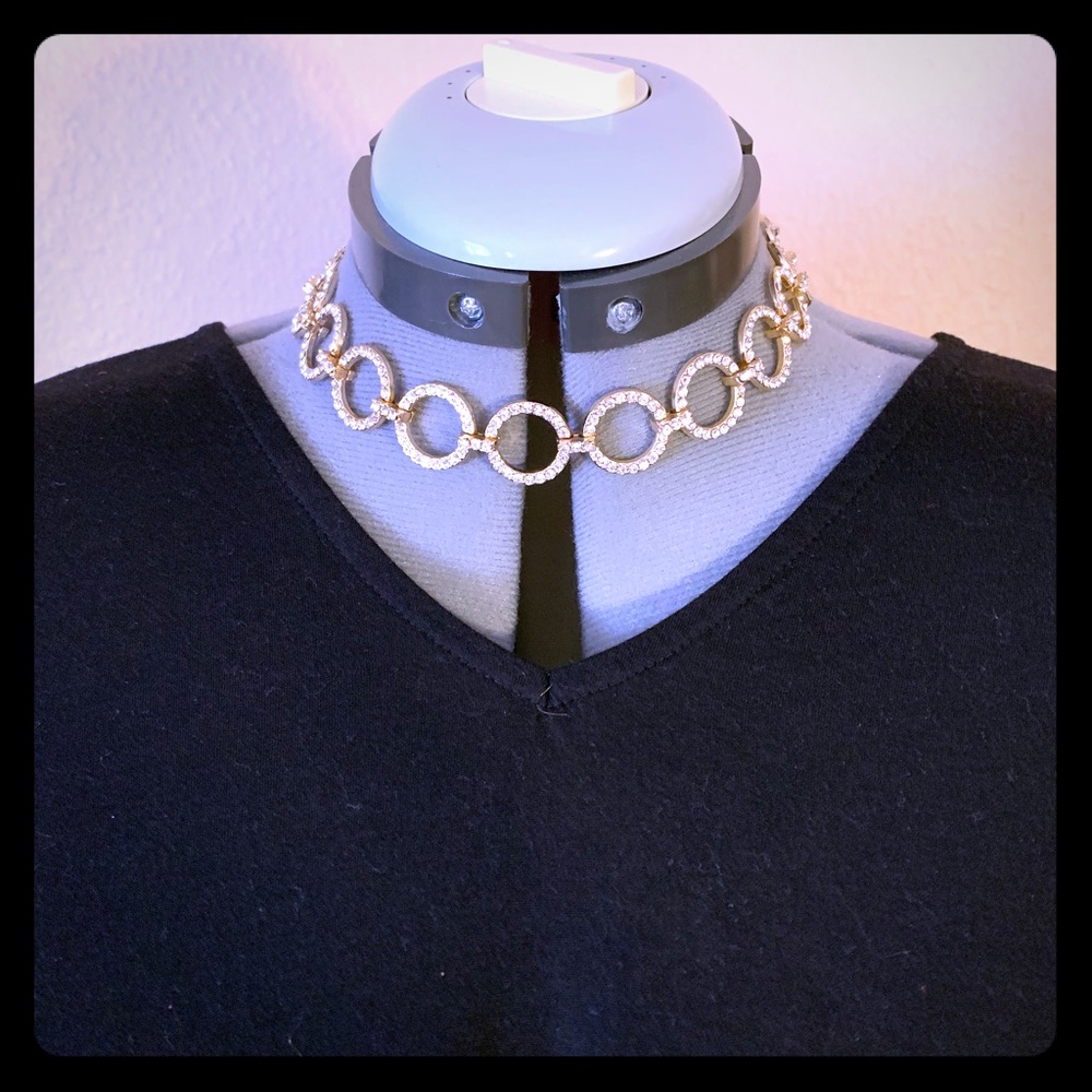 Gold rhinestone circle choker